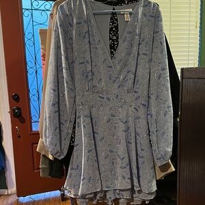 Zara White and Blue Pleated Long Sleeve Sundress